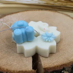Suspension parfumée personnalisable avec ourson et fleur