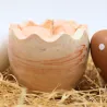 Bougie parfum pêche dans coquille d'œuf en jesmonite