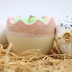 Bougie parfum mojito dans coquille d'œuf en jesmonite