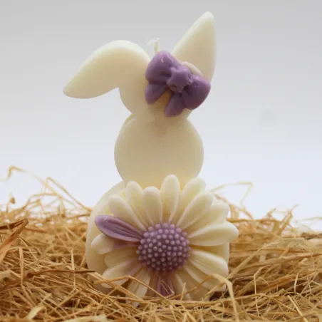 Bougie parfumée lapin de pâques pour fêter le printemps, couleur blanc/violet
