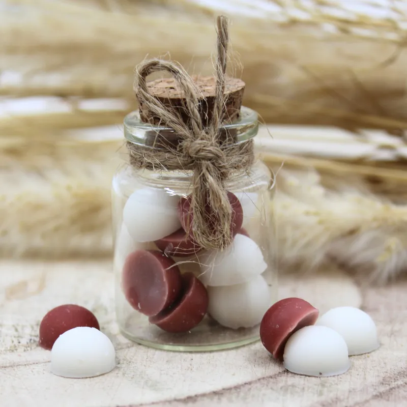 Fiole avec fondants parfumés, cadeau idéal pour les invités de vos évènements Fiole avec fondants parfumés, cadeau idéal pour les invités de vos évènements