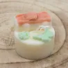 Bougie parfumée avec voiture et 2 topping, idéal en cadeau invité
