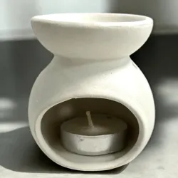 Petit brûle parfum design spirale blanc