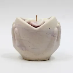Bougie parfumée florale avec pot en jesmonite