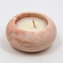 Bougie parfumée avec son pot en jesmonite marbré