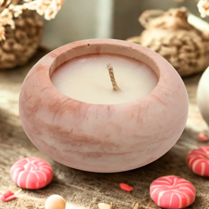Bougie parfumée avec son pot en jesmonite marbré