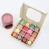 Coffret 16 fondants macarons et cannelés+ 1 brûle parfum flamant rose